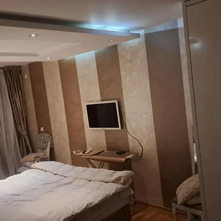 Lux 7 * Voždivac