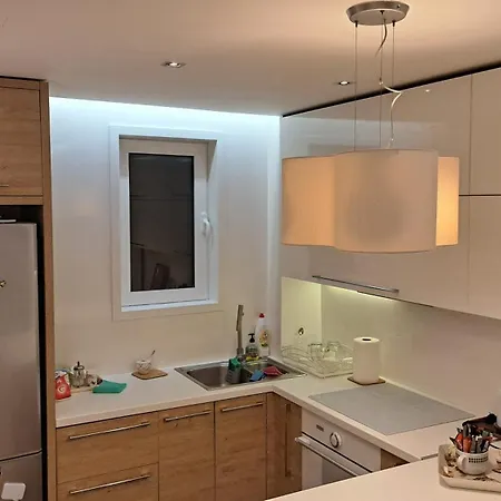 Lux 7 *
