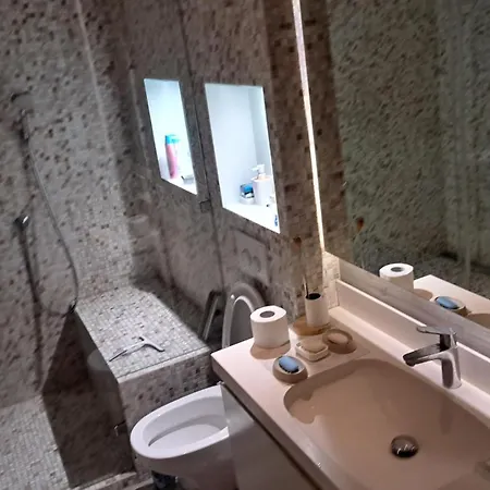 Lux 7 * Voždivac